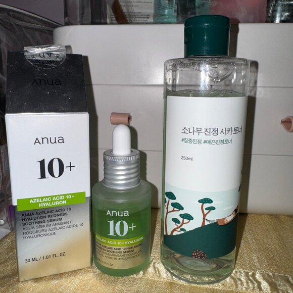 K Beauty Skincare Set - Picture 2 of 3